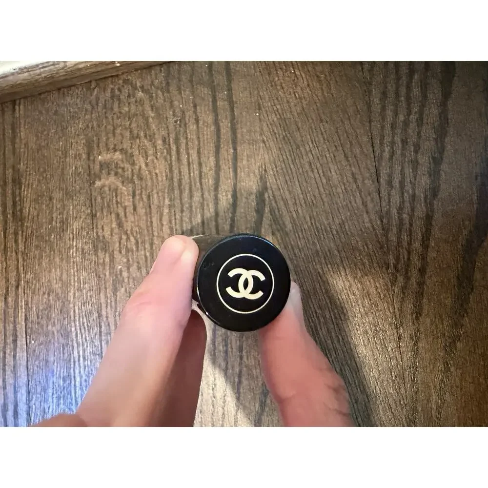 Chanel LES BEIGES Water-Fresh Complexion Touch 0.7 NEW $75